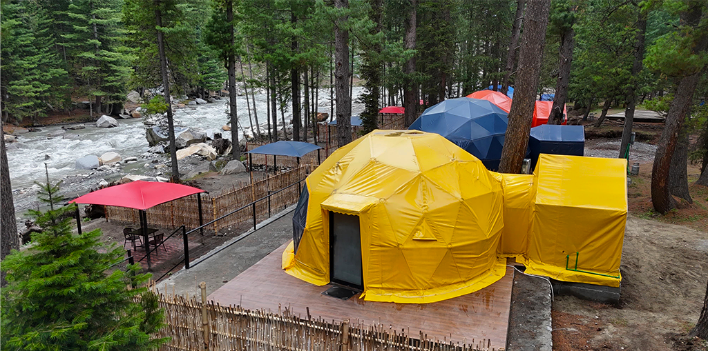 accomodation page - riverfront retreat - slider 1